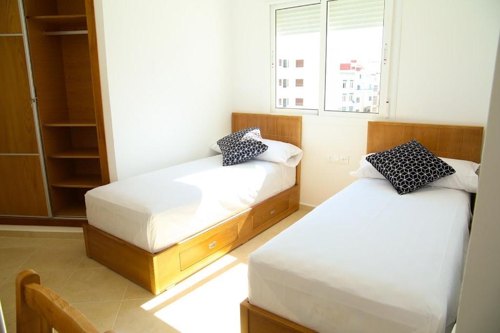 Residence Noujoum Almaarifa Tetouan Bagian luar foto